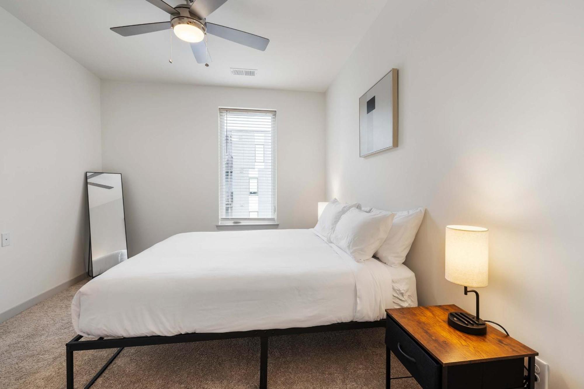 Modern Nulu 2br Cozysuites 09